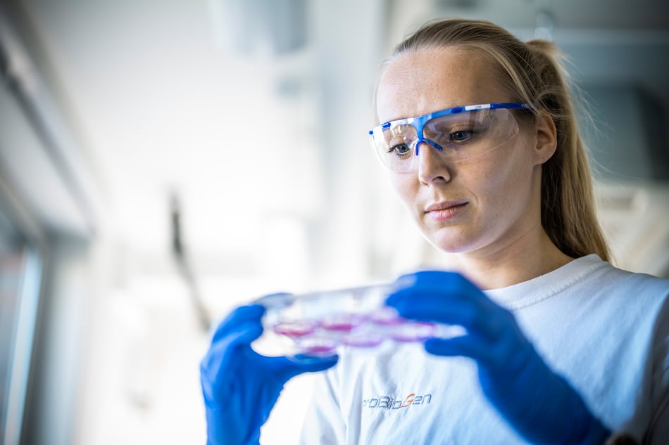 A1010541_M_ProBioGen_Laboratory_Media_100px