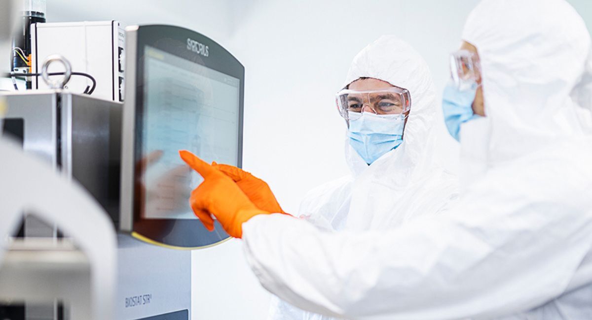 With CMC Navigator™, ProBioGen provides biopharma companies with four clearly defined CMC pathways – enabling aligned scope, timelines, and execution from first-in-human to scalable production.